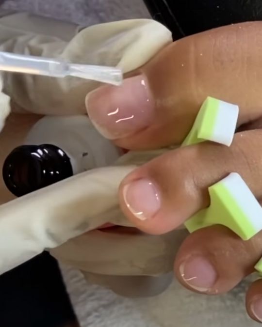 Gel pedicure the application process