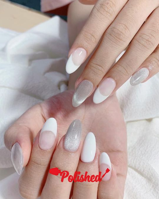 Metallic silver ombré nails