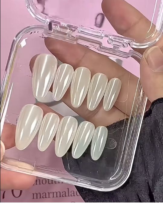 Press-On Nails with white designs