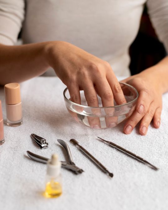essential equipments to start a nail salon