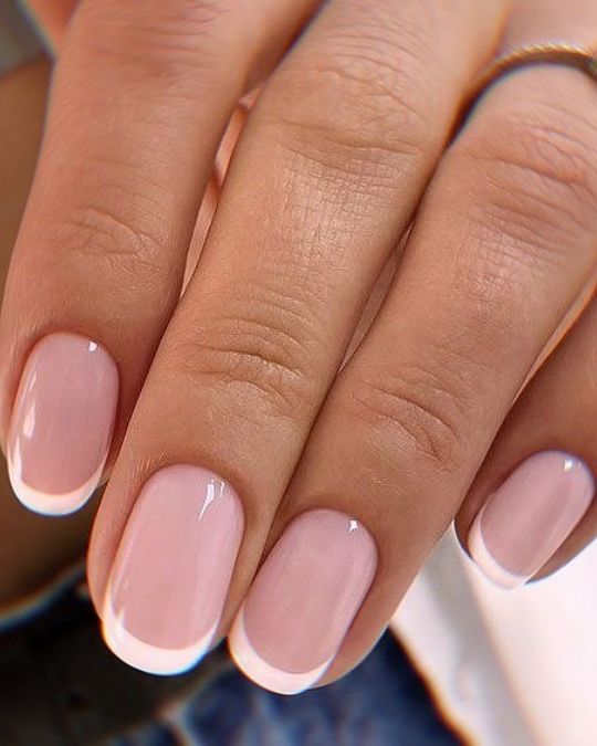 nbar.canada Traditional French Manicure