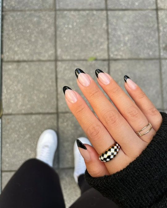Classic Noir Micro Black French Tip Nails