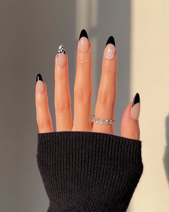 Halloween Spiderweb French Tips