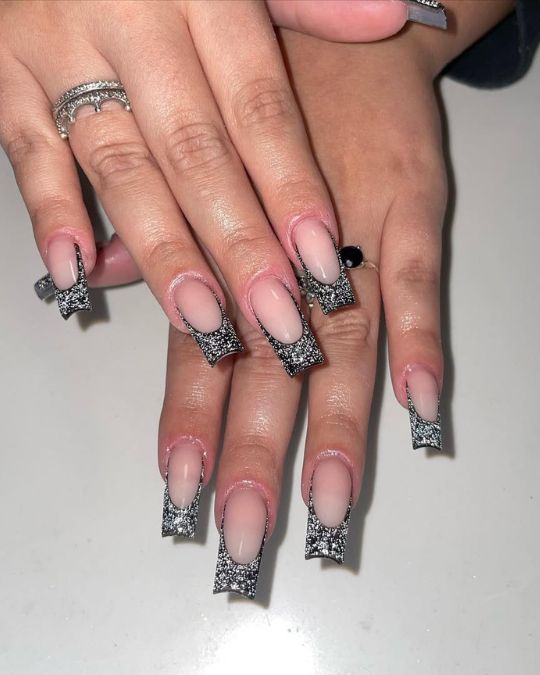Frosted Snow French Tips