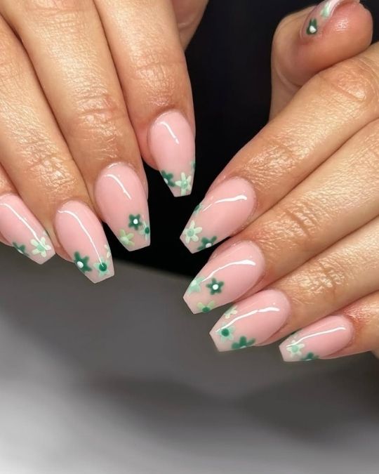 Light and dark green flowers tips short coffin nails